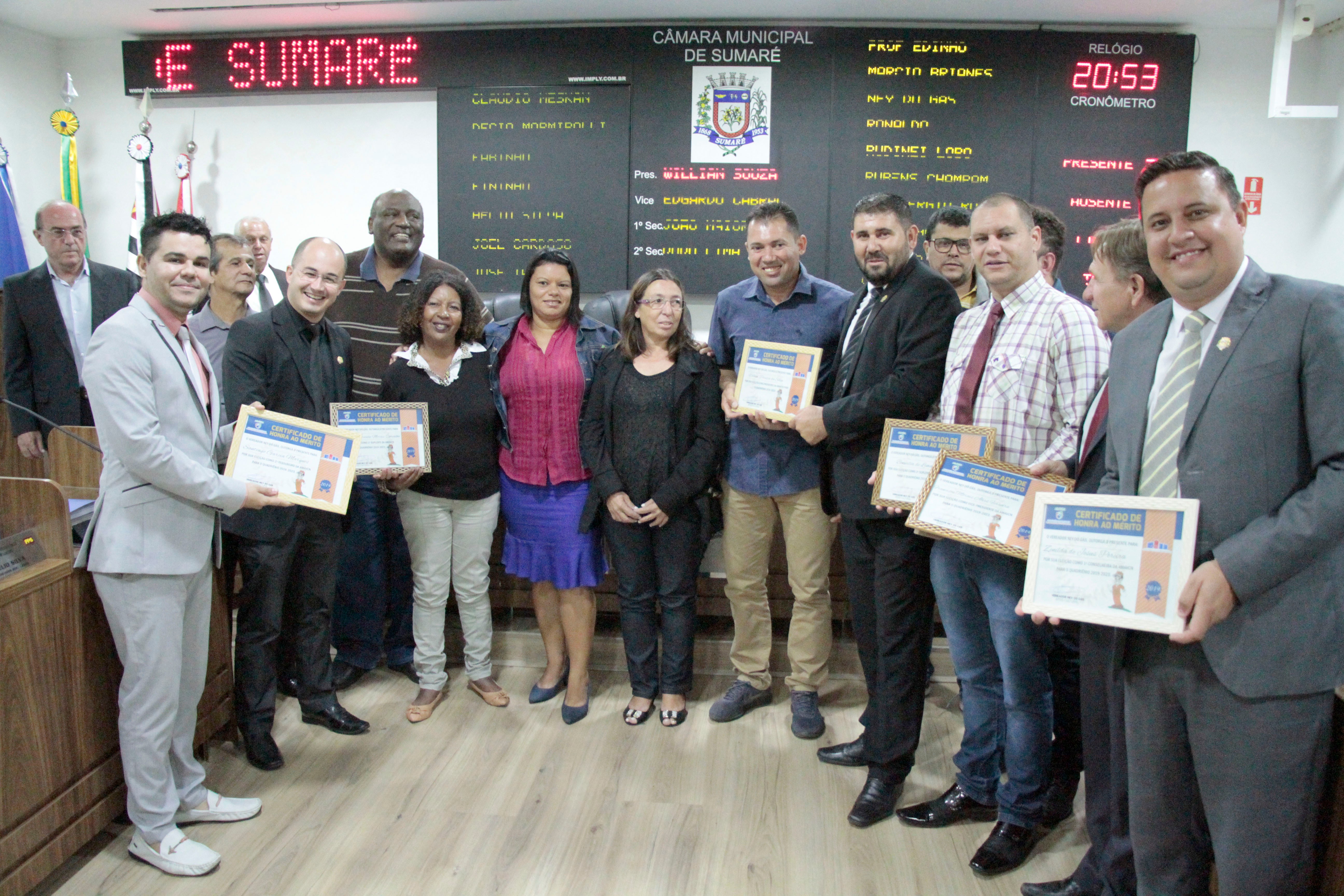 2019614_13.06 Ney do Gás parabeniza Associação de Moradores do Jardim Amélia, Viel e Cidade Nova (2)